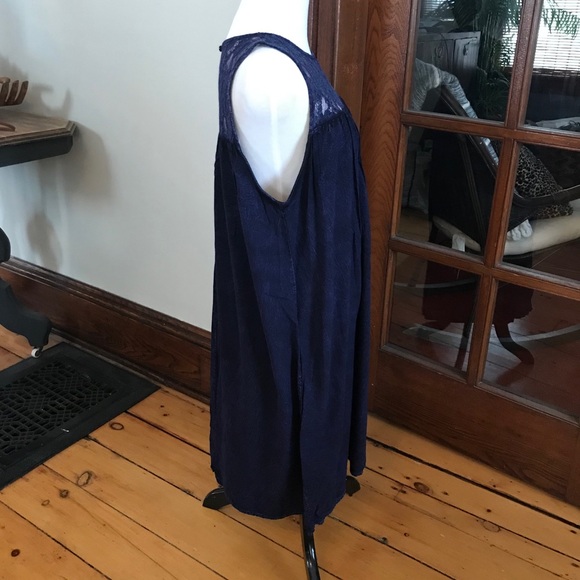 🎉Blue Floral Lace Dress - Picture 3 of 8